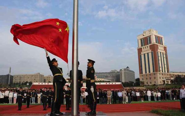 2017元旦快乐-2013年元旦升旗仪式