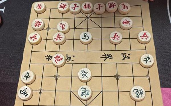 暗中下围棋打一个成语、如何形容棋局对弈激烈