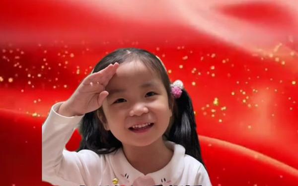 向国旗敬礼寄语;《国旗敬个礼》原唱