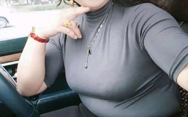 娇美的妈妈、我美艳丰满的吗咪