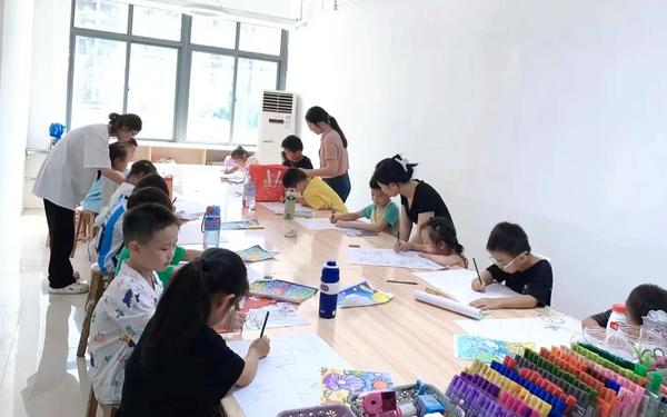 儿童画教学,山东省的小学学校几年级开设国画课？
